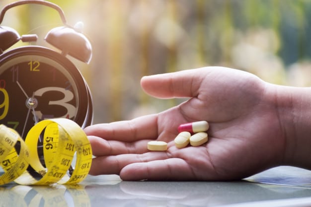 Atenção! Cuidado com os medicamentos para emagrecer!