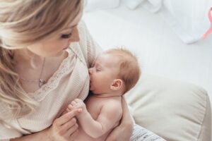 A importância dos exames laboratoriais durante a amamentação